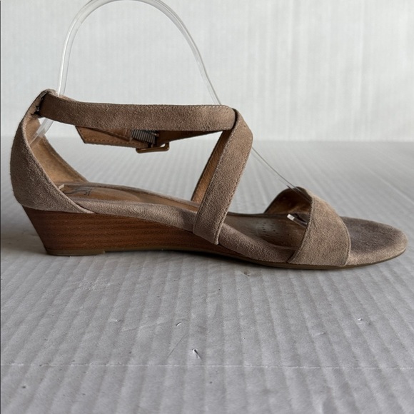 Sofft Tan Suede Innis Low Wedge Sandals - Picture 4 of 12
